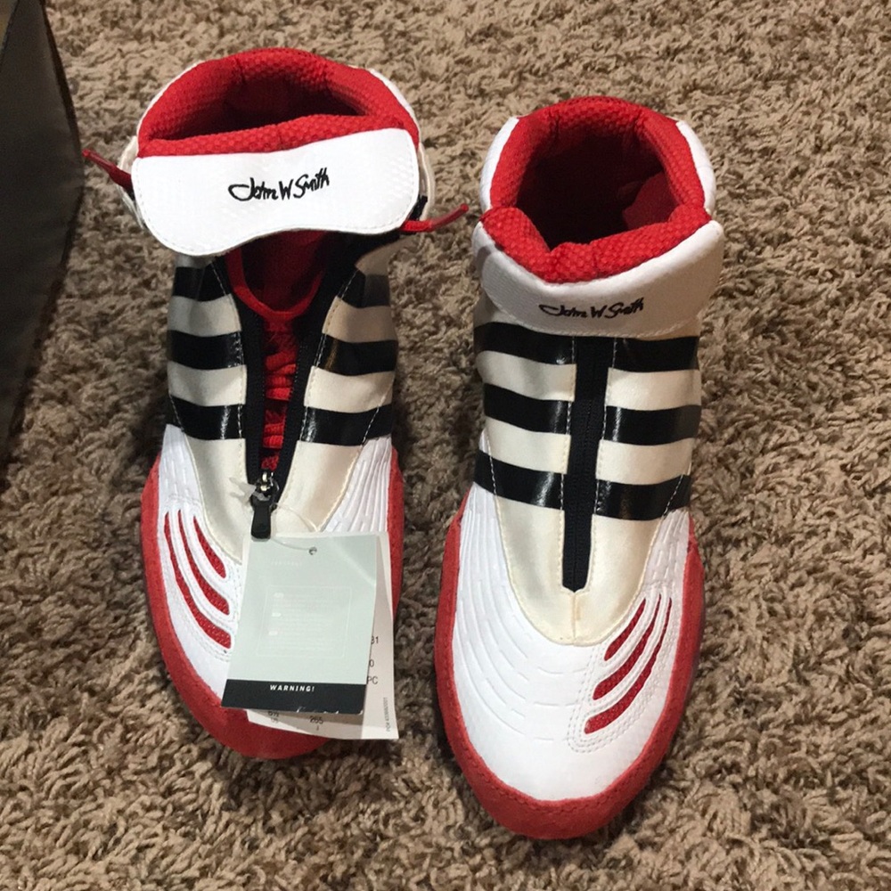 Adidas wrestling shoe BRAND NEW sz 8.5